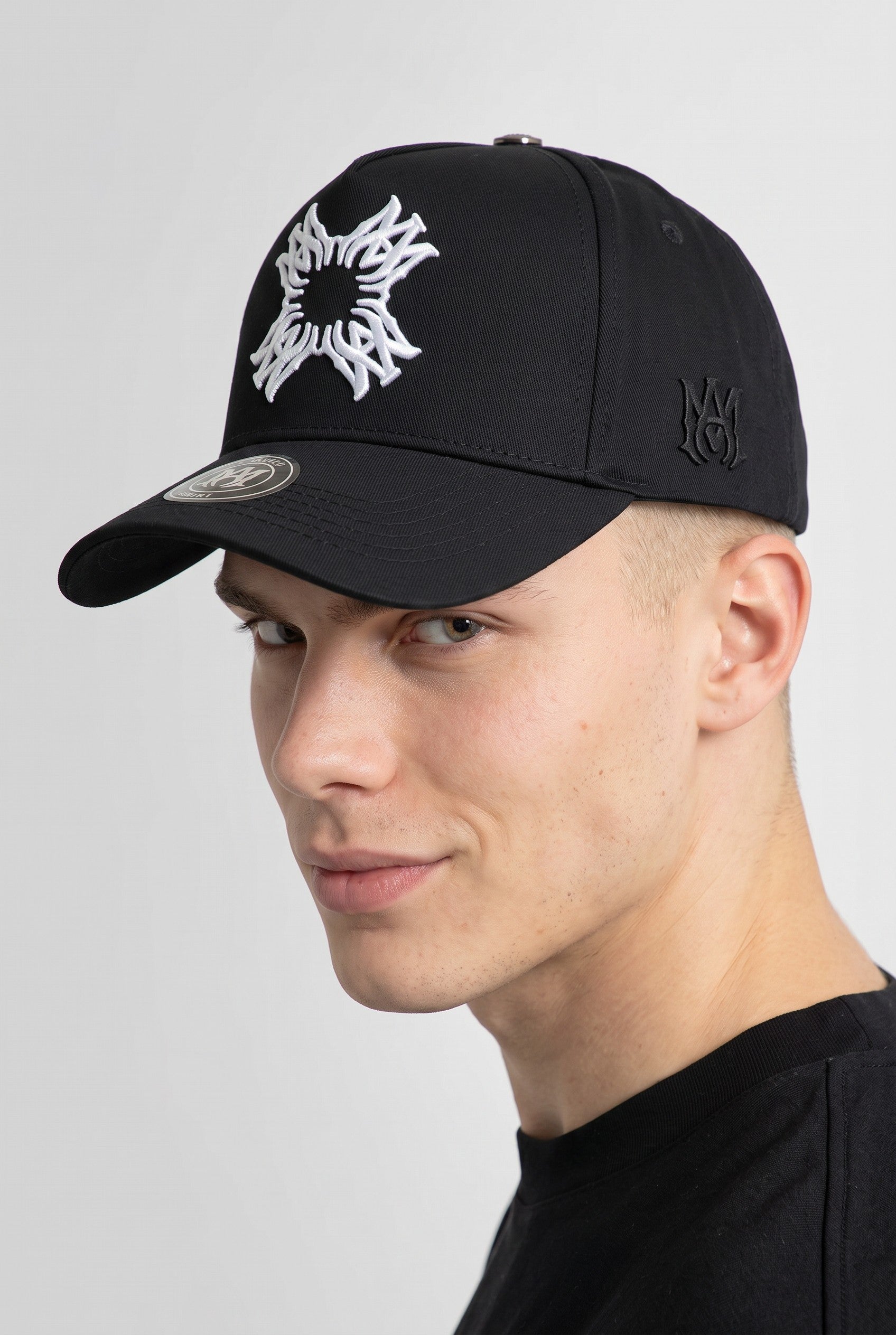 Amiri Arabic Logo Baseball Cap – Black & White
