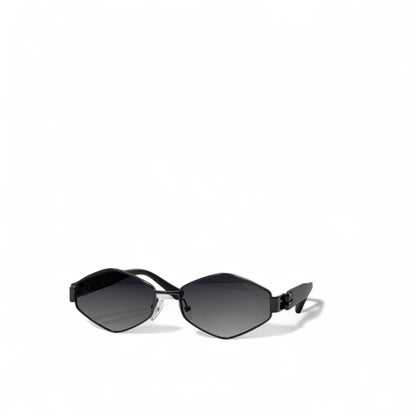Miu Miu Black Geometric Sunglasses – Bold Elegance Meets Retro Glam 😎✨