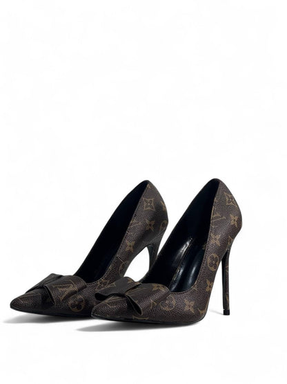 Louis Vuitton Monogram Bow Heels – Luxury Pointed-Toe Pumps for Women