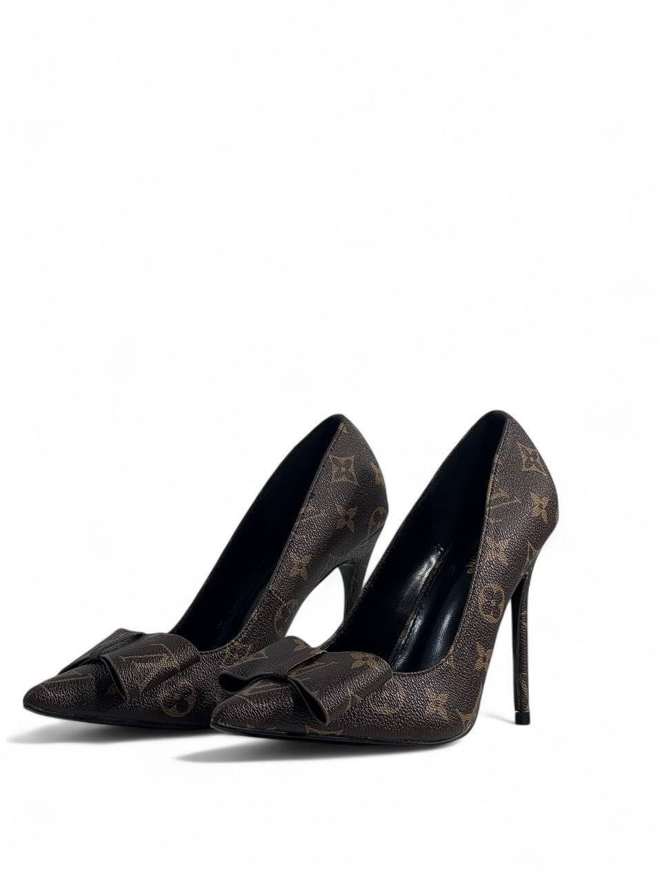 Louis Vuitton Monogram Bow Heels – Luxury Pointed-Toe Pumps for Women