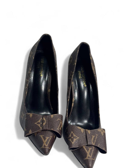 Louis Vuitton Monogram Bow Heels – Luxury Pointed-Toe Pumps for Women
