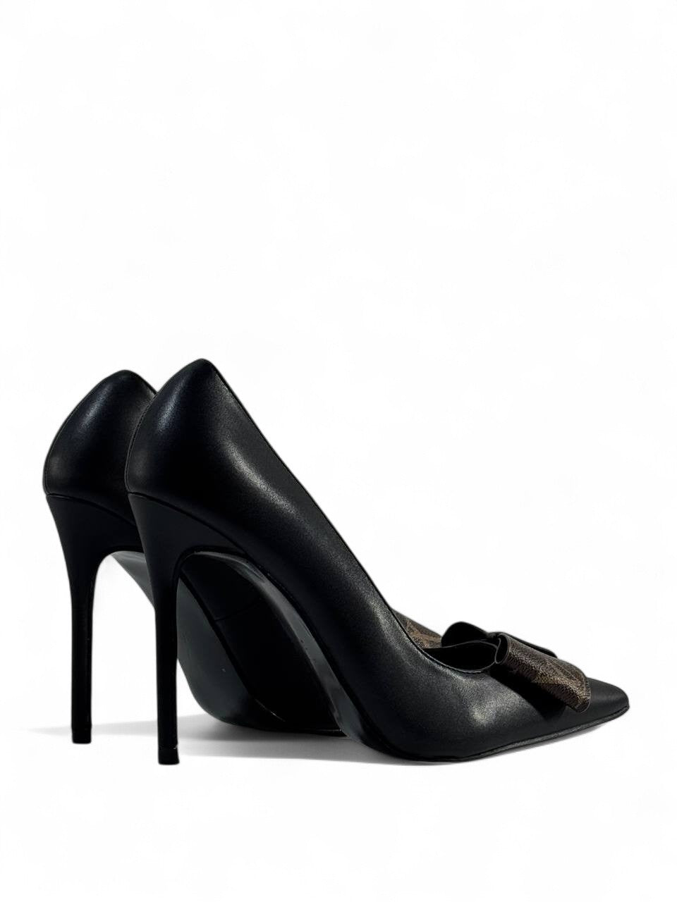 Louis Vuitton Black Monogram Bow Pumps – Elegant Luxury Pointed-Toe Heels