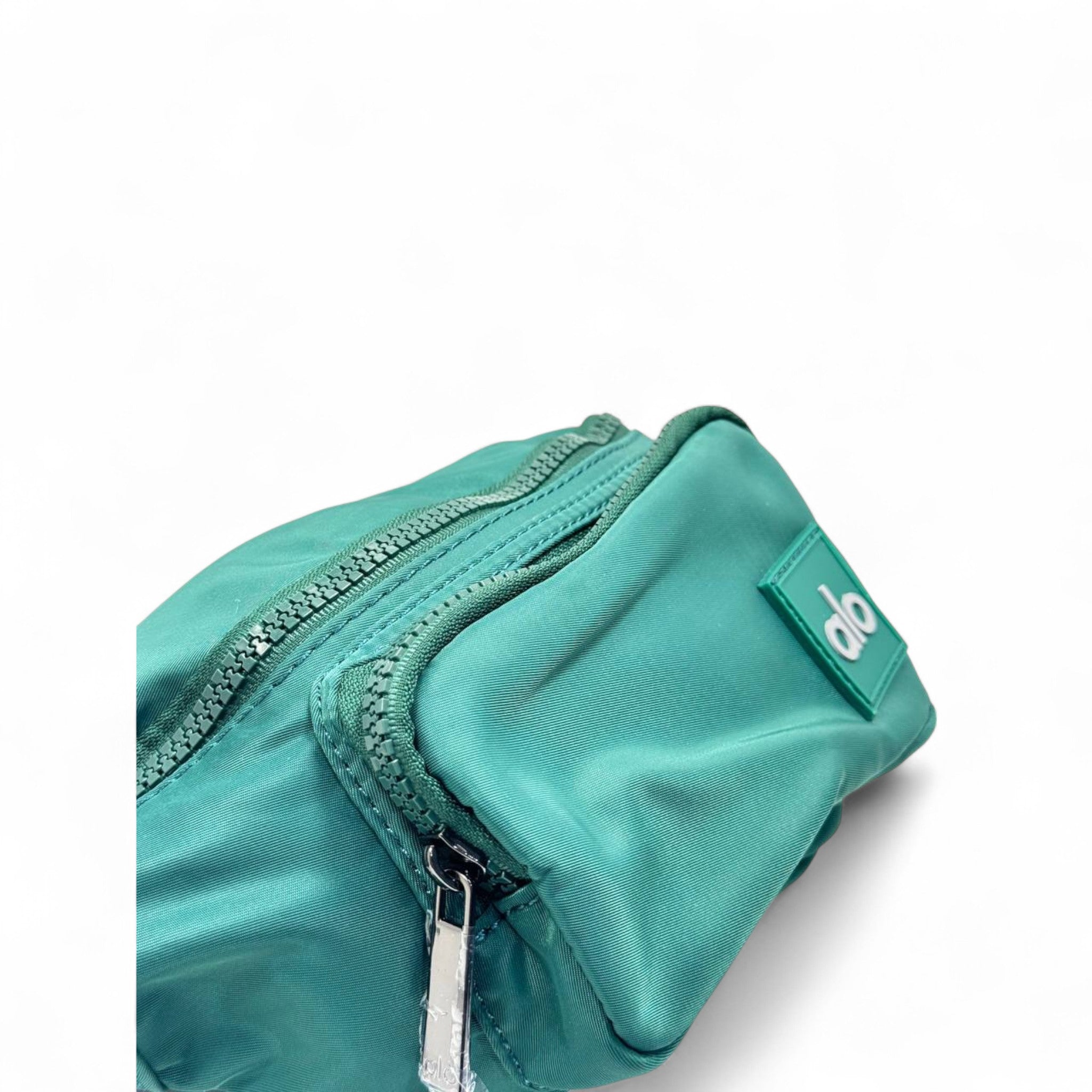 Alo Utility Belt Bag – Emerald Green 💚🎒
