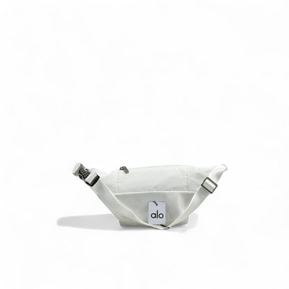Alo Utility Belt Bag – Glacier White ❄️🎒