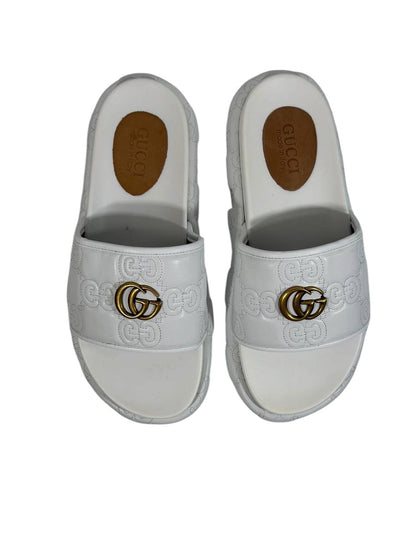 GUCCI GG Embossed Slide Sandals – White Edition 🤍✨