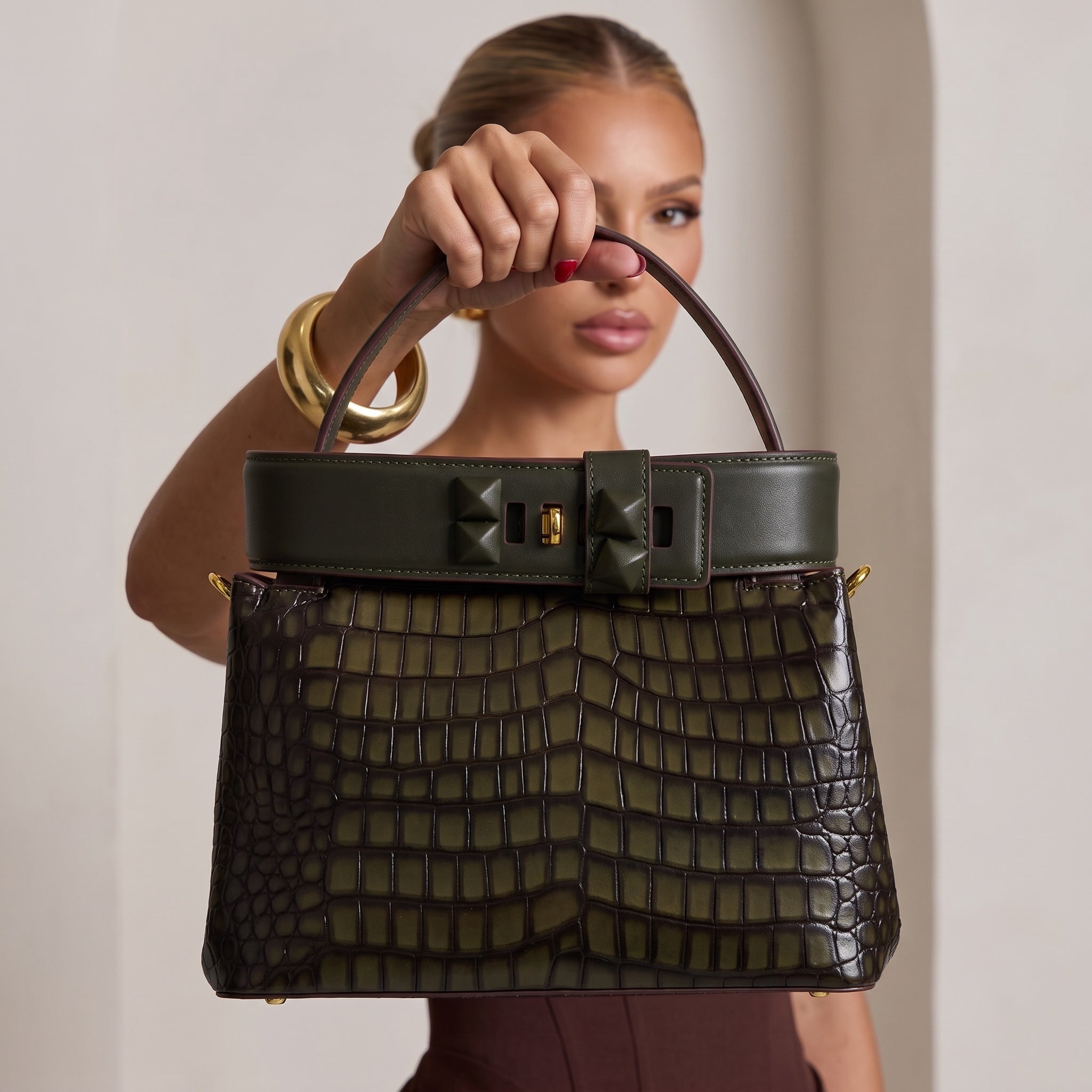 Hermès Crocodile-Effect Belted Top Handle Bag – Olive Green 👜✨