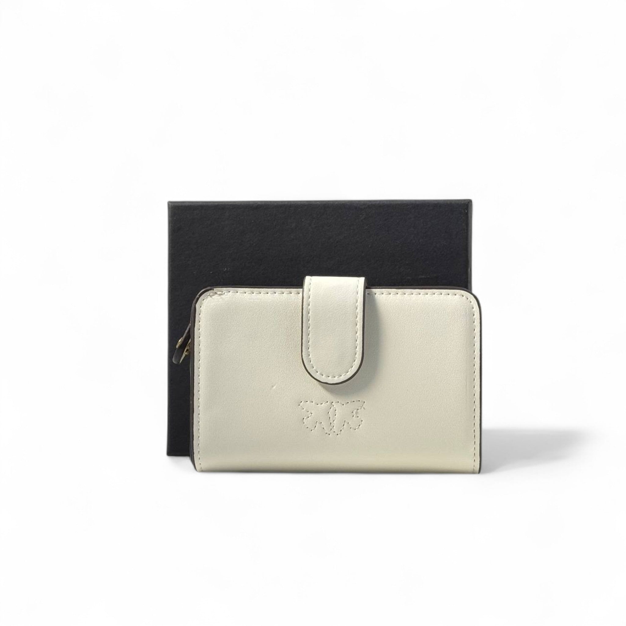 🤍 Pinko Charm Wallet – Ivory with Gold Icons & Red Lips Detail 💋✨