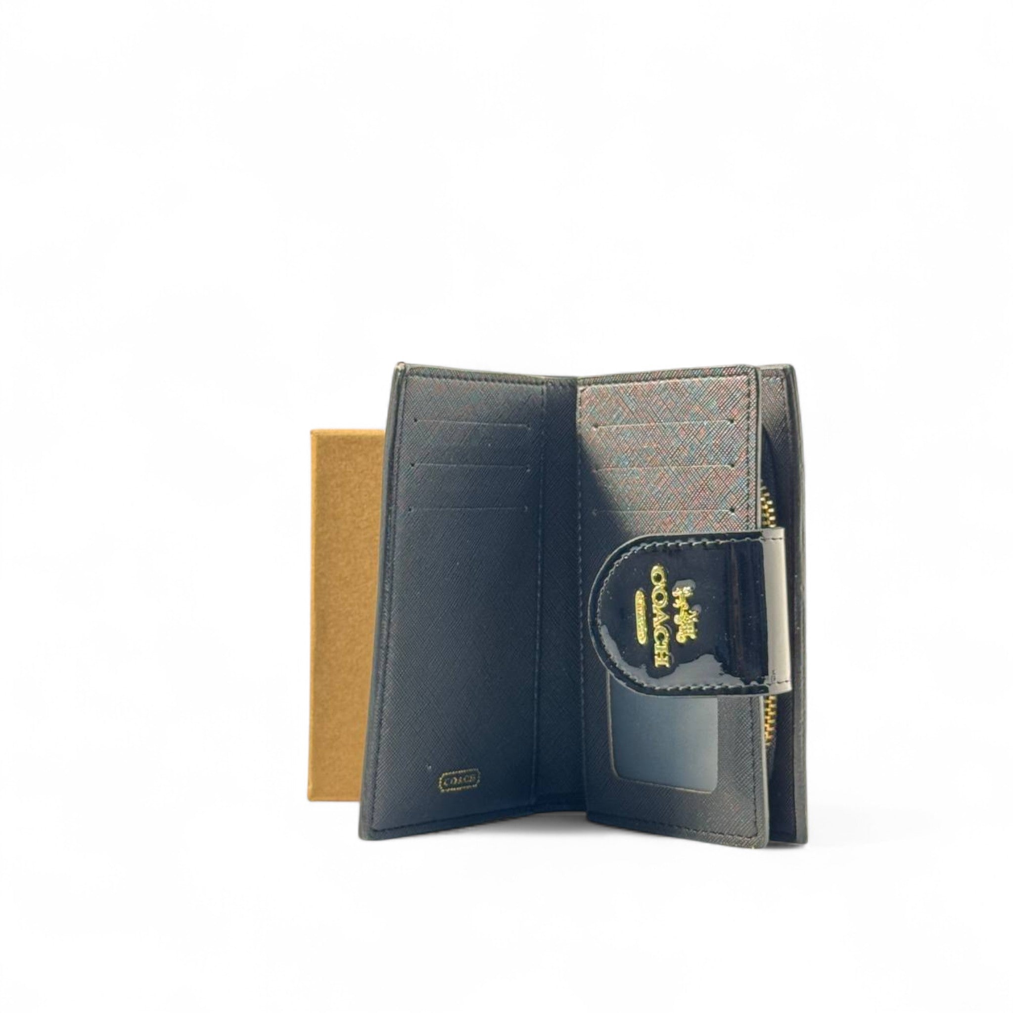 🖤 Coach Signature Black Patent Wallet – Gold Accent Elegance ✨