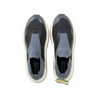 🖤 Skechers Max Cushion Slip-On Sneakers – Superior Comfort for Everyday Wear 👟✨