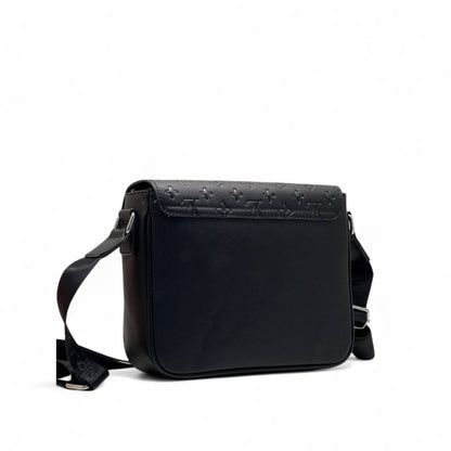 Louis Vuitton Monogram Embossed Crossbody – Classic Black Luxe 🖤🎒