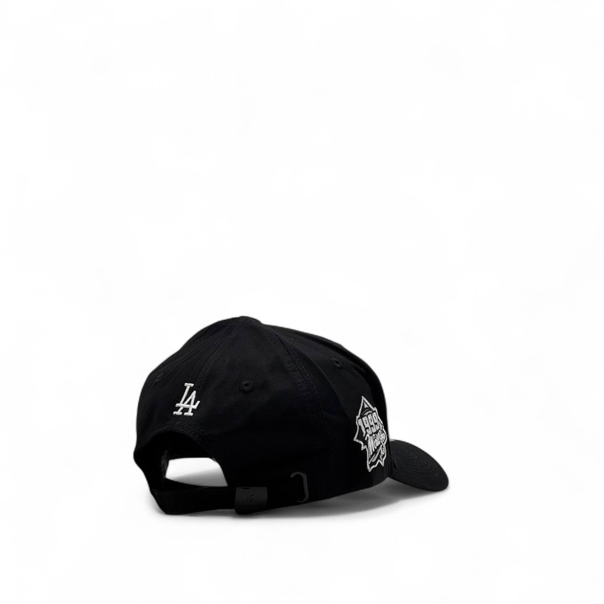 New Era LA Dodgers Cap – All Black Edition 🖤🧢