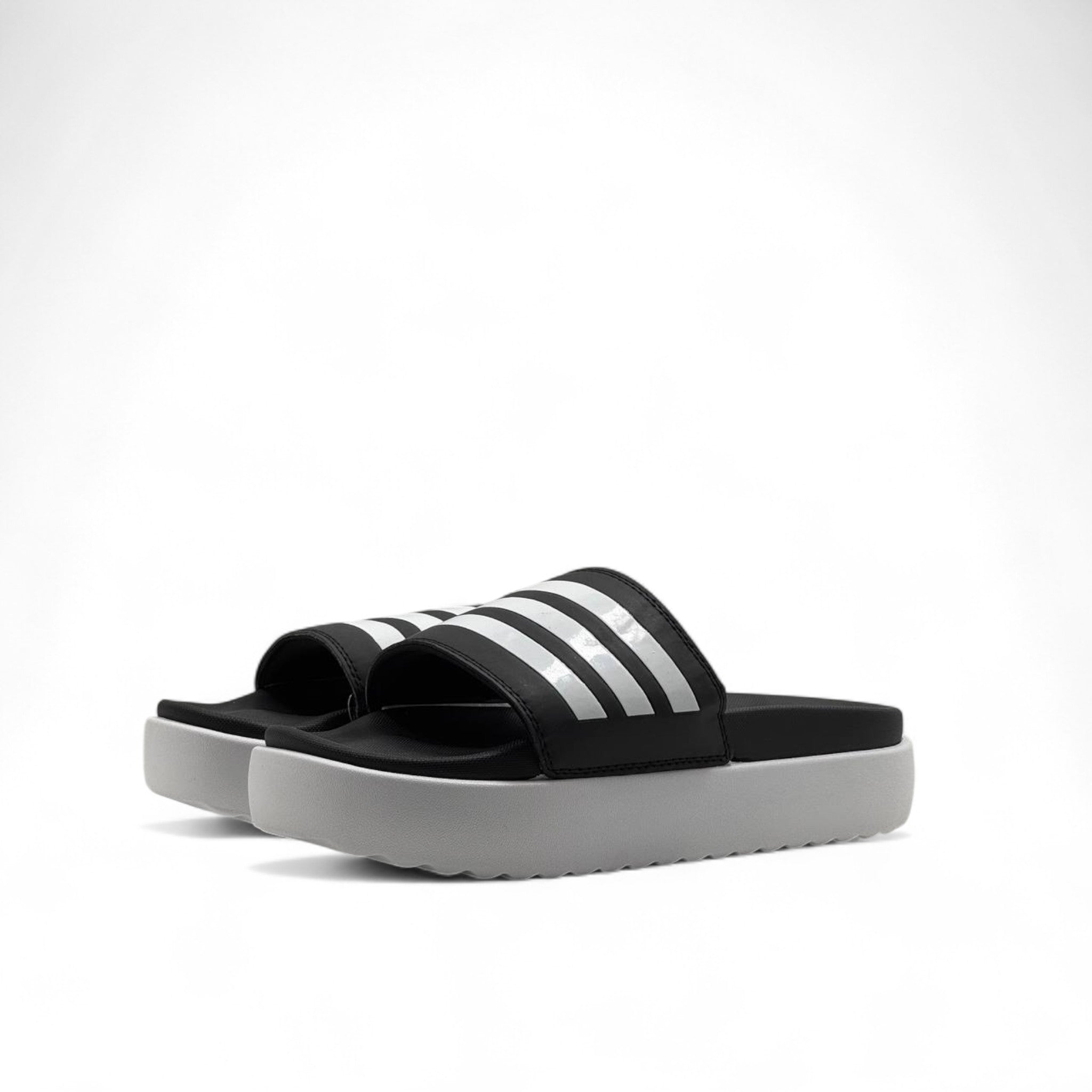 🔥 Adidas Classic Stripes Platform Slippers – Black & White 🖤🤍
