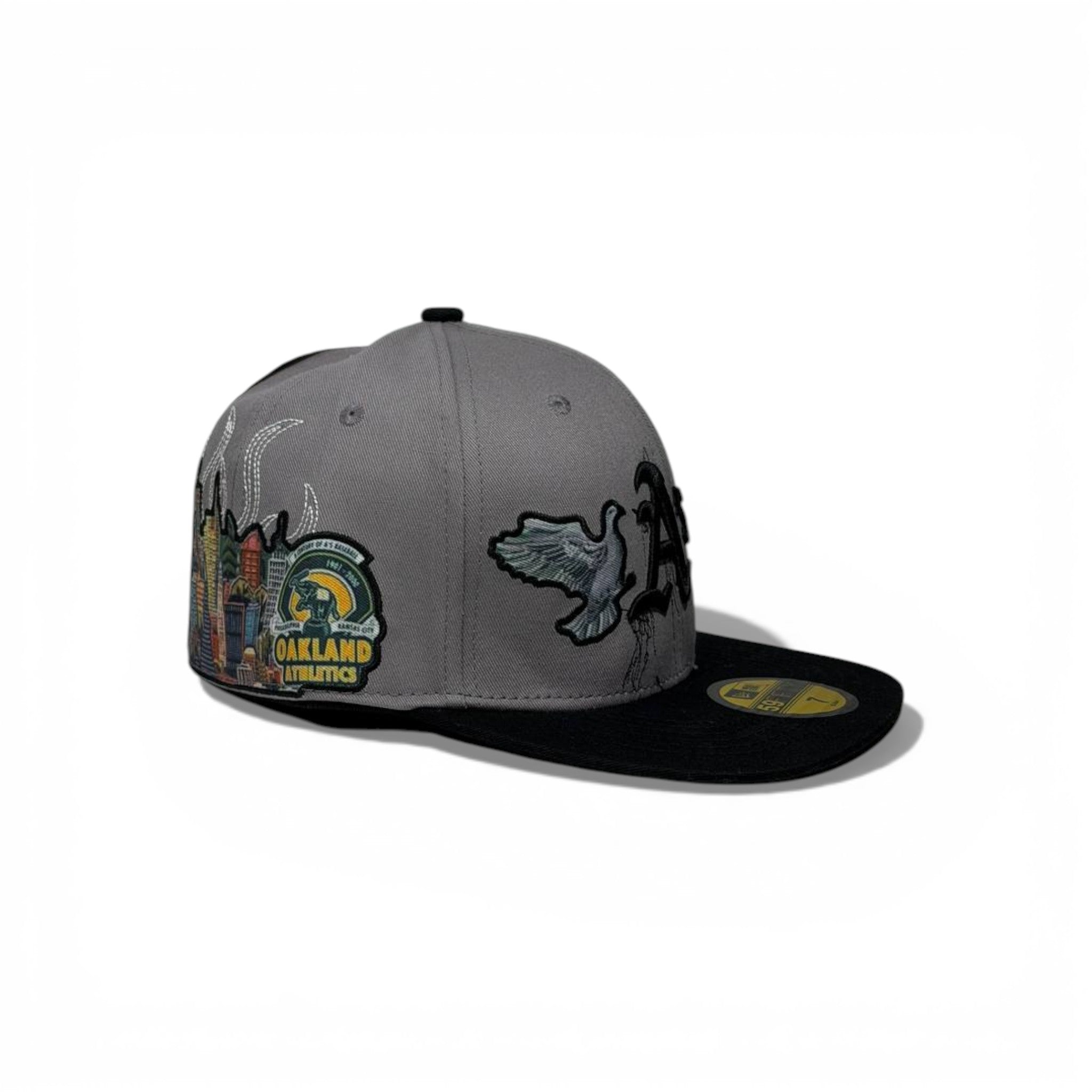 🧢 A’s Wings Embroidered Snapback Cap – Grey & Black Flat Brim | Size 7 (55.8 CM)