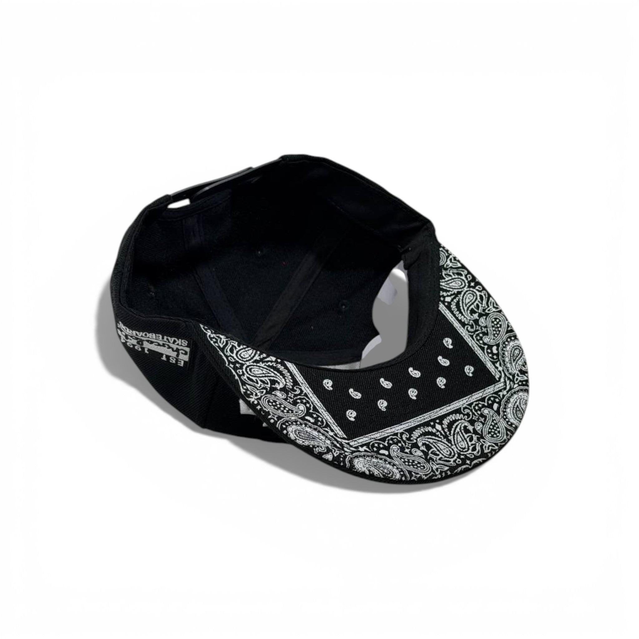 🧢 Black “Viralate” Gothic Embroidered Snapback Cap – Flat Brim Streetwear