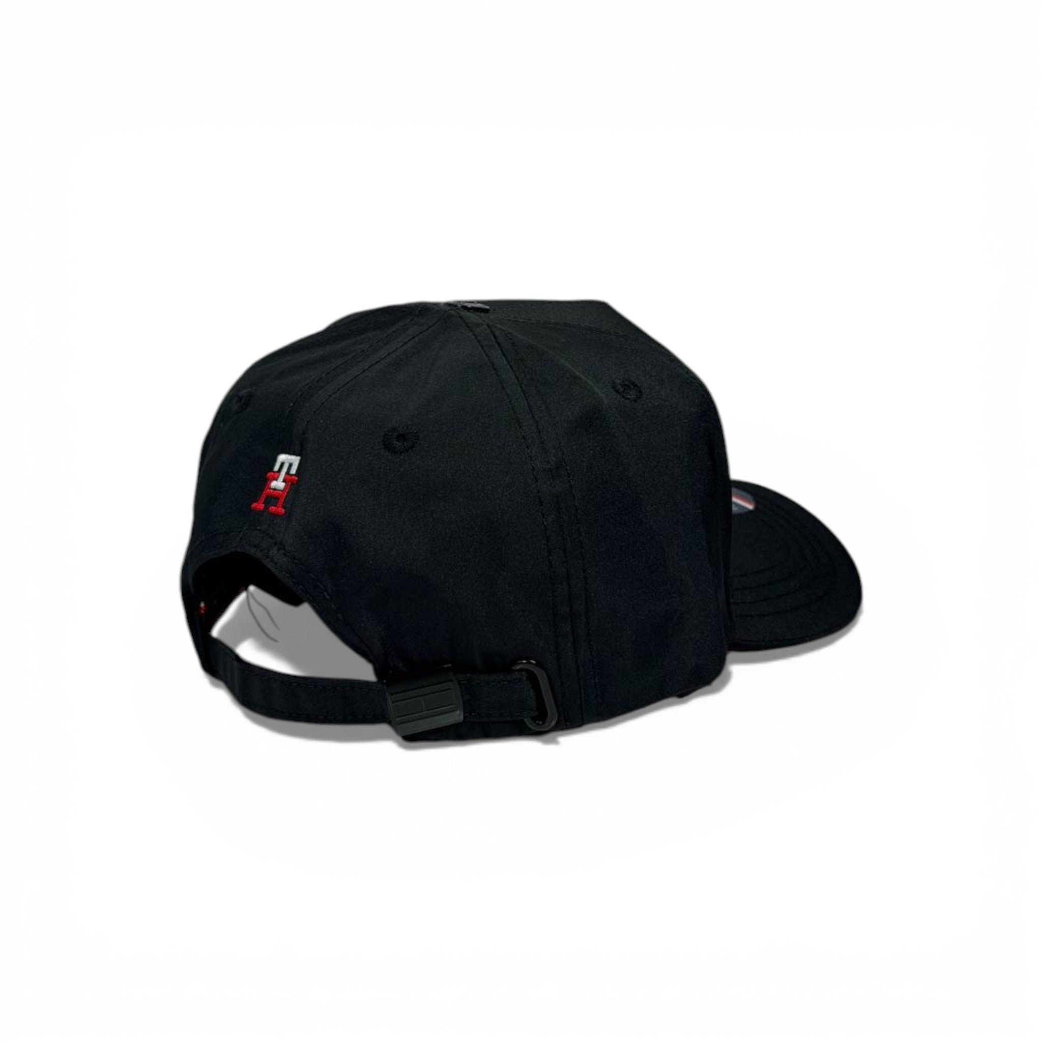 🧢✨ TOMMY HILFIGER EMBOSSED LOGO CAP – BLACK ✨🧢