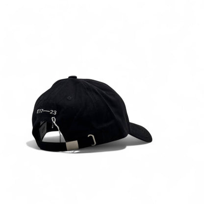 emis’ Black Logo Cap – Korean Minimal Streetwear 🧢🇰🇷