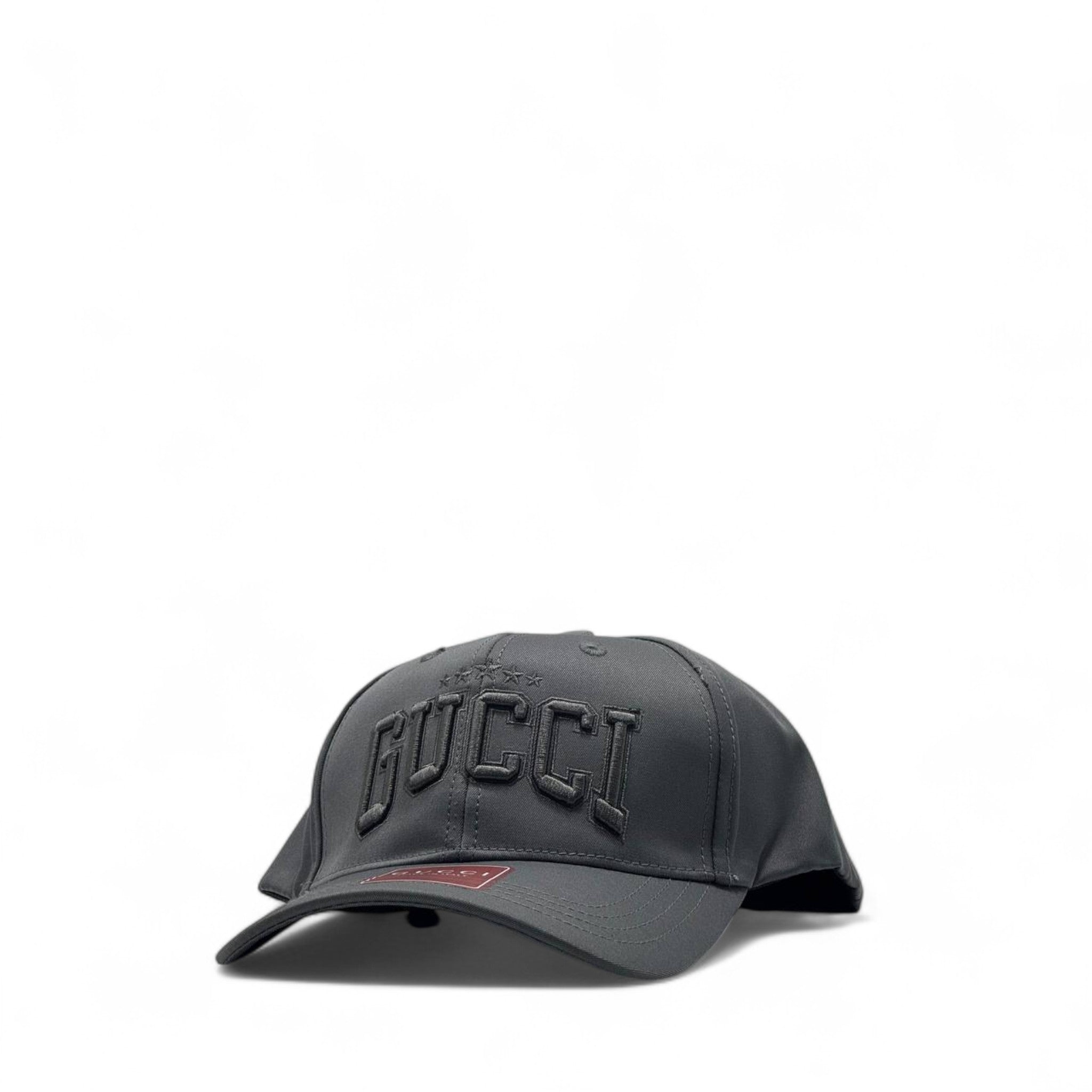 Gucci Black Logo Cap – Sleek & Iconic Streetwear 🖤⭐