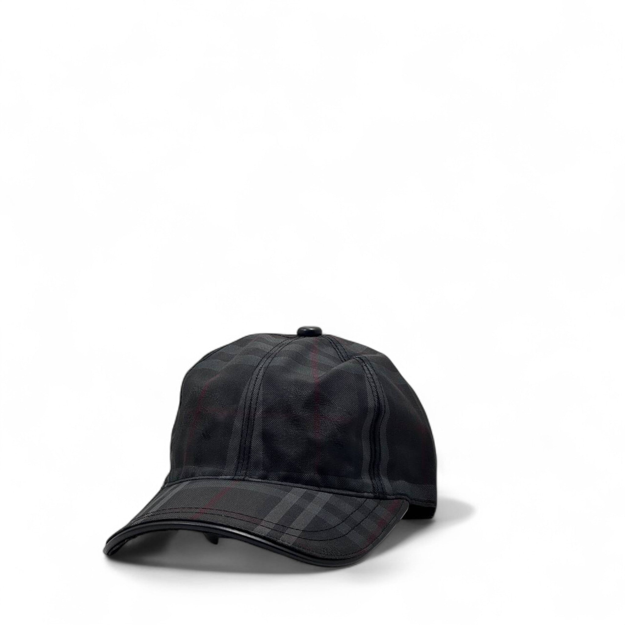 Burberry Black Checkered Cotton Cap 🖤 – Classic British Elegance with Timeless Appeal