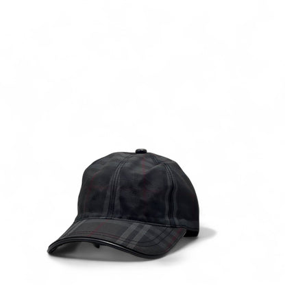 Burberry Black Checkered Cotton Cap 🖤 – Classic British Elegance with Timeless Appeal