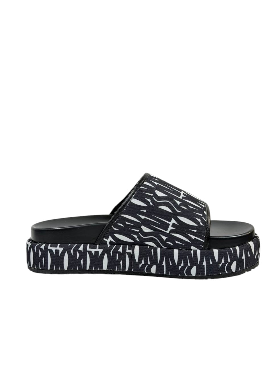 DIOR Slides – Black Monogram Edition 🖤✨