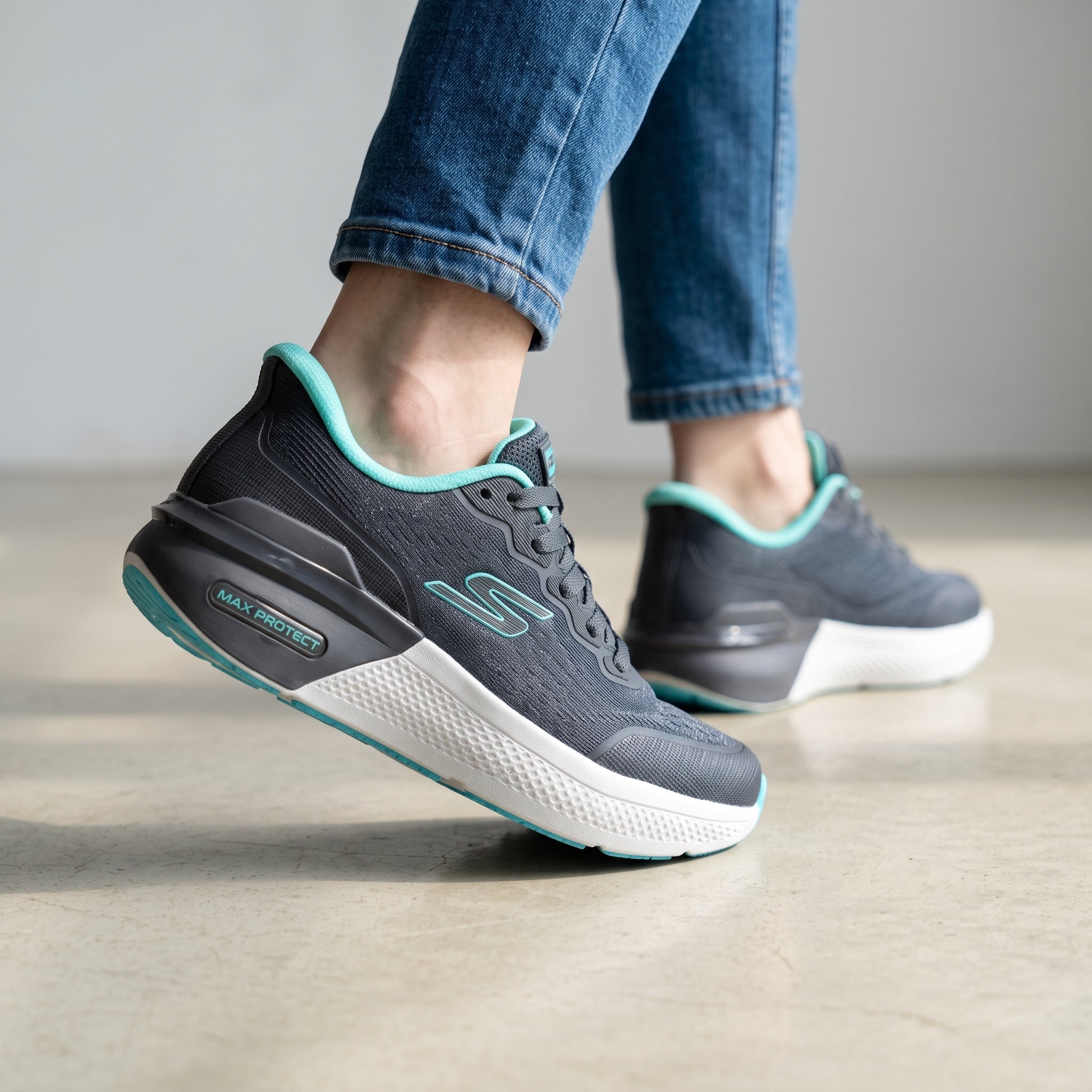 Skechers Max Protect – Grey Teal Sneakers 👟