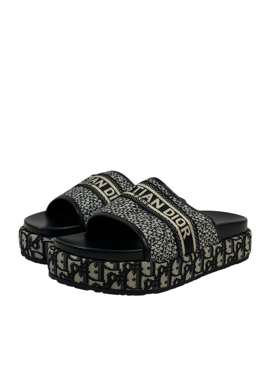 DIOR Slides – Oblique Strap Edition 🖤✨