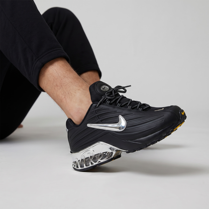 Nike Shox Black Chrome Edition – Bold Power, Timeless Style