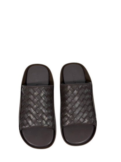 Bottega Veneta Intrecciato Slide Sandals – Brown Edition 🤎✨