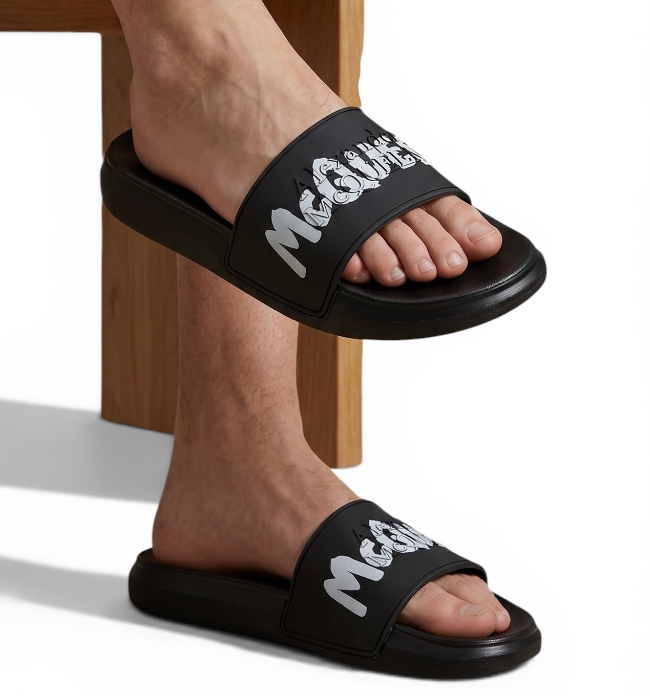 ALEXANDER MCQUEEN Luxury Black Slide Sandals – Bold Logo Statement & Premium Comfort 👟✨