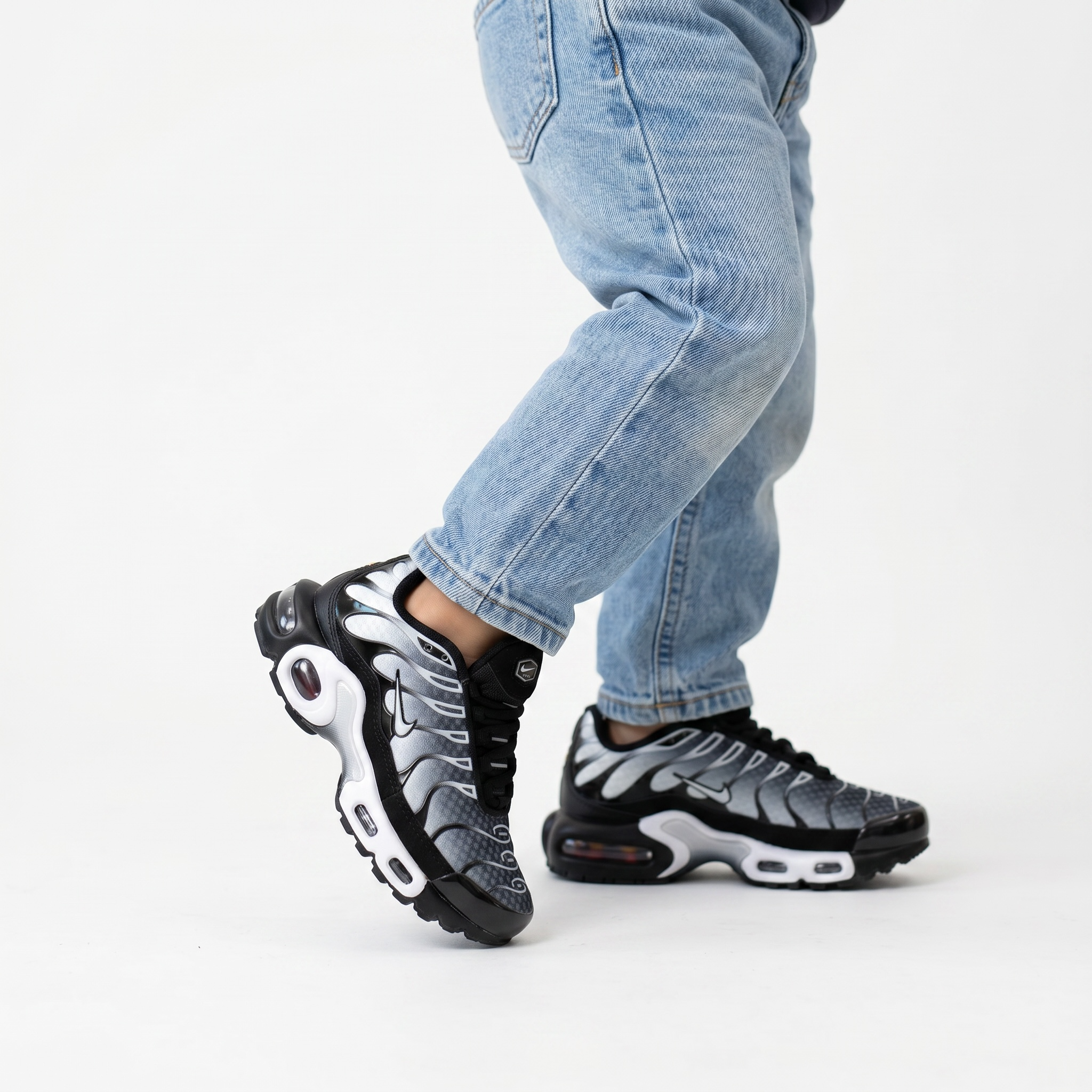 Nike Air Cushioned Kids Sneakers – Comfort, Support & Play-Ready 👟🧒