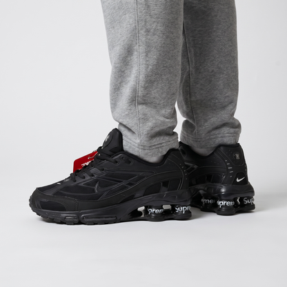 🔥👟 Nike Shox Ride 2 x Supreme Triple Black Limited Edition Sneakers – Premium Streetwear Cushion Running Shoes 🖤⚡