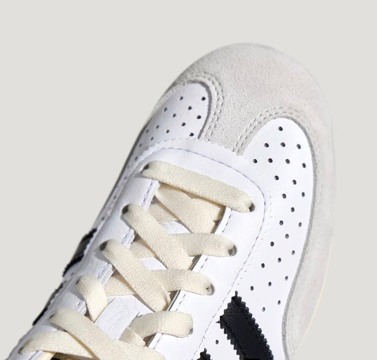 Adidas Chang Le — White & Black
