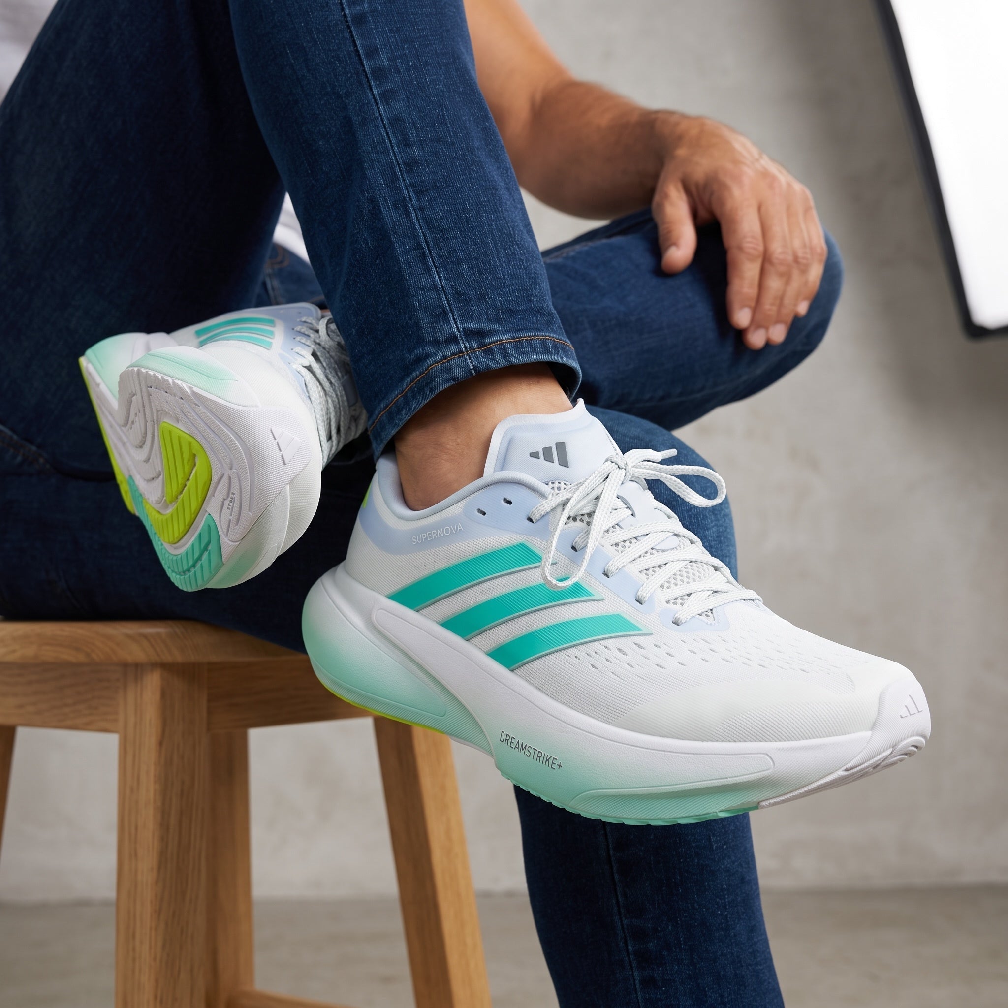 Adidas Supernova – White Teal Runner 👟