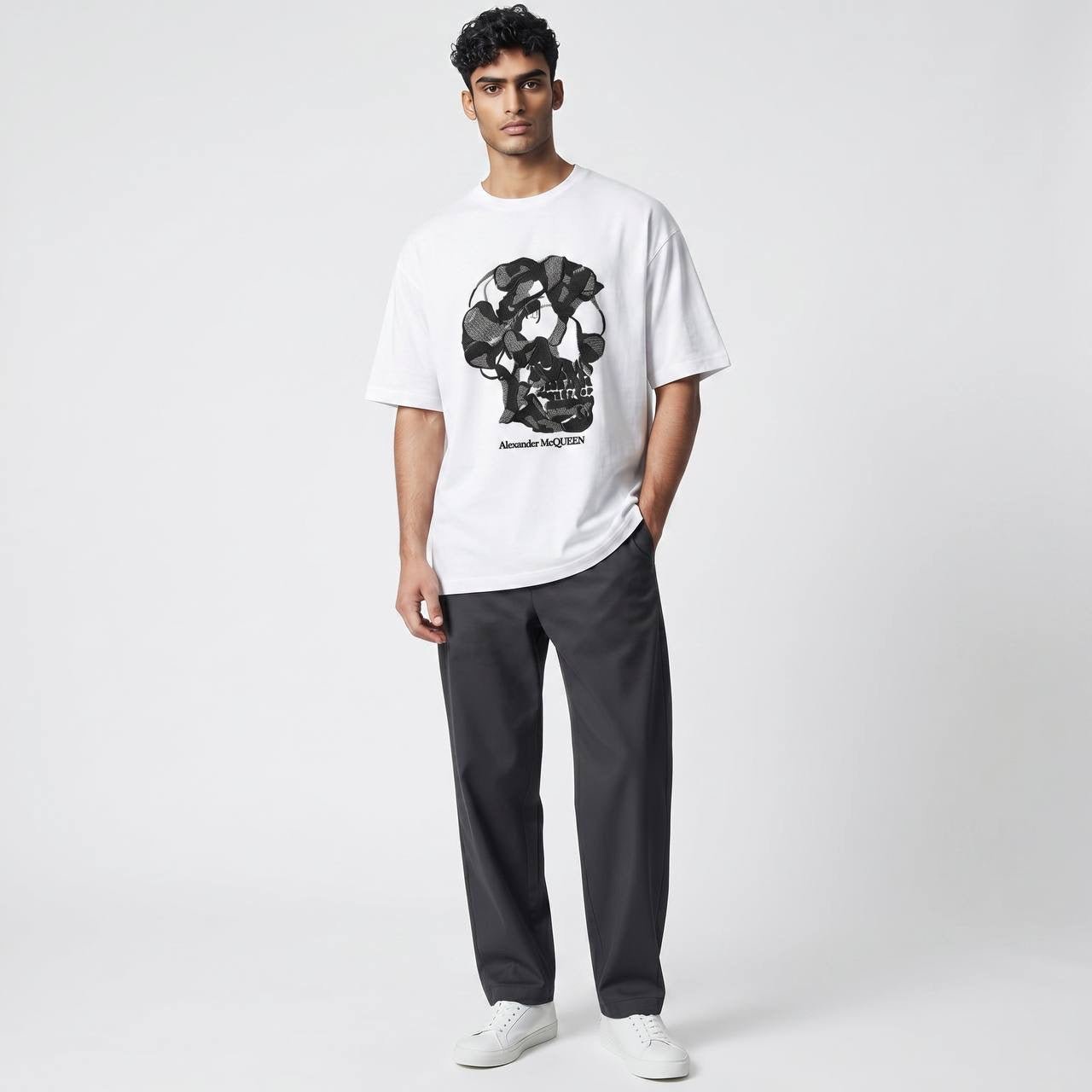 Alexander McQueen White Skull Graphic T-Shirt – Iconic Statement Tee 💀