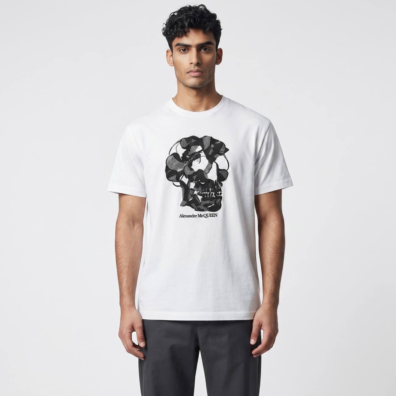 Alexander McQueen White Skull Graphic T-Shirt – Iconic Statement Tee 💀