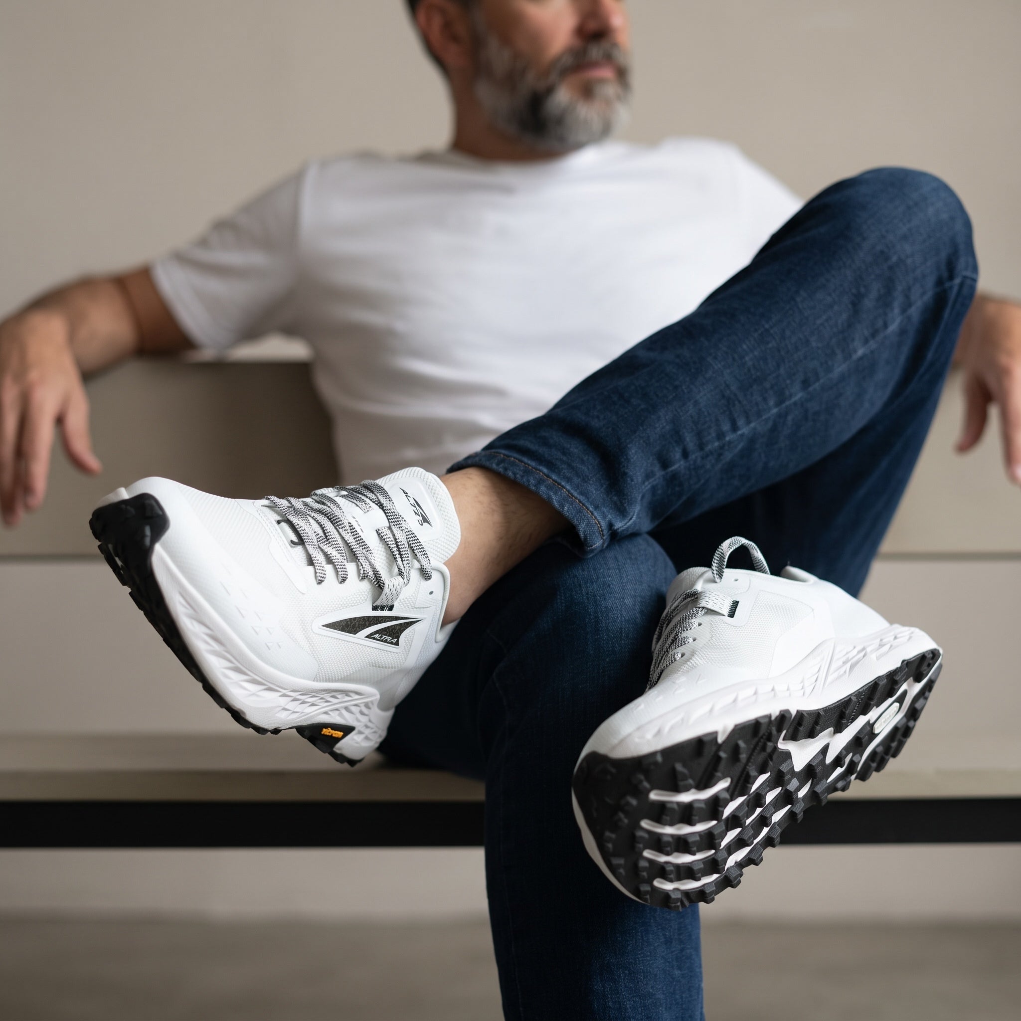 Altra Trail Runner – White Lightweight Sneaker 👟