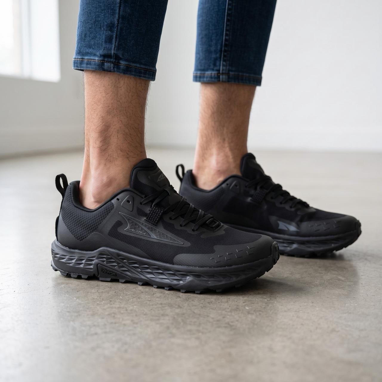 Altra Trail Running Shoe – Triple Black 👟🌲