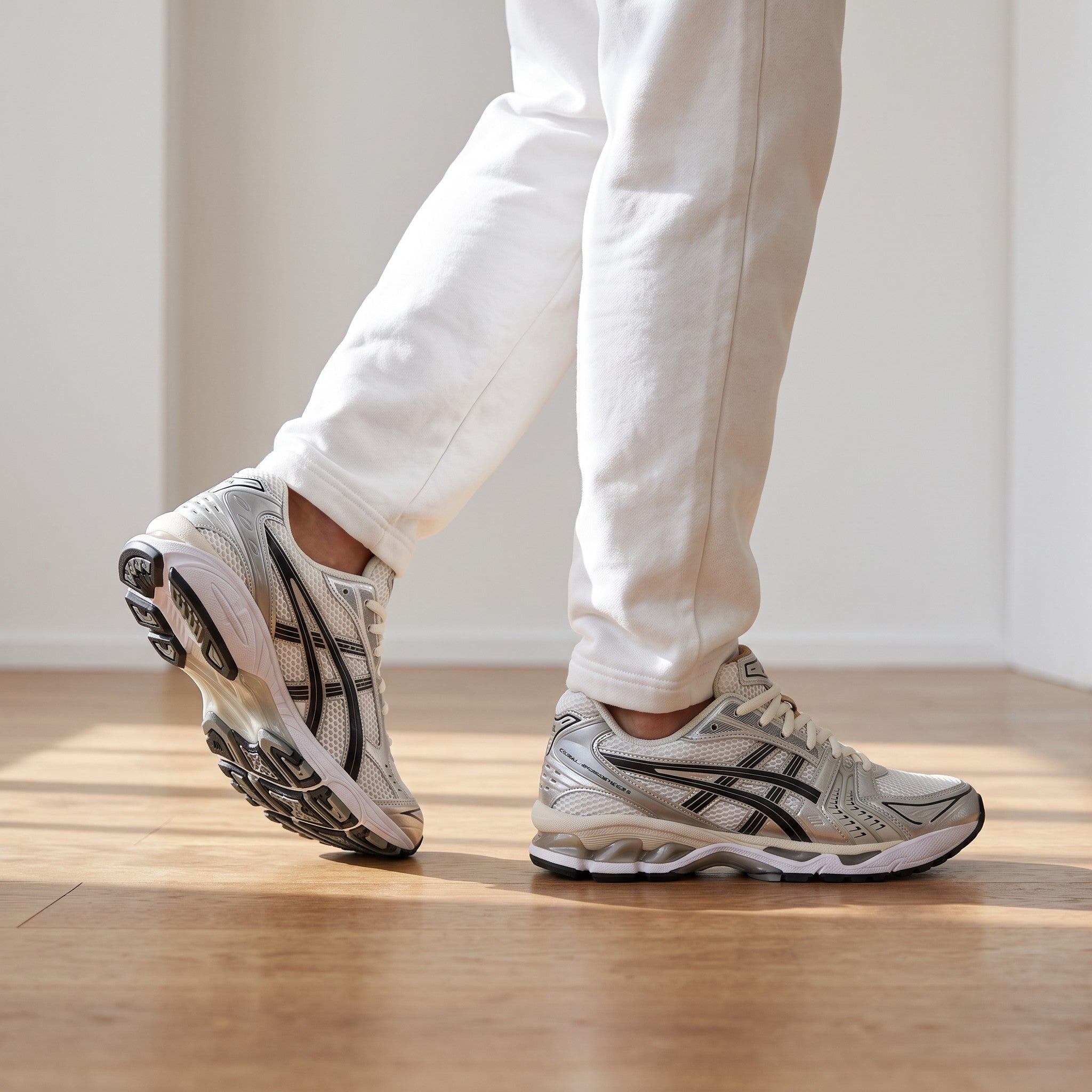 ASICS GEL-KAYANO™ 14 – Cream / Silver 🩶🤍