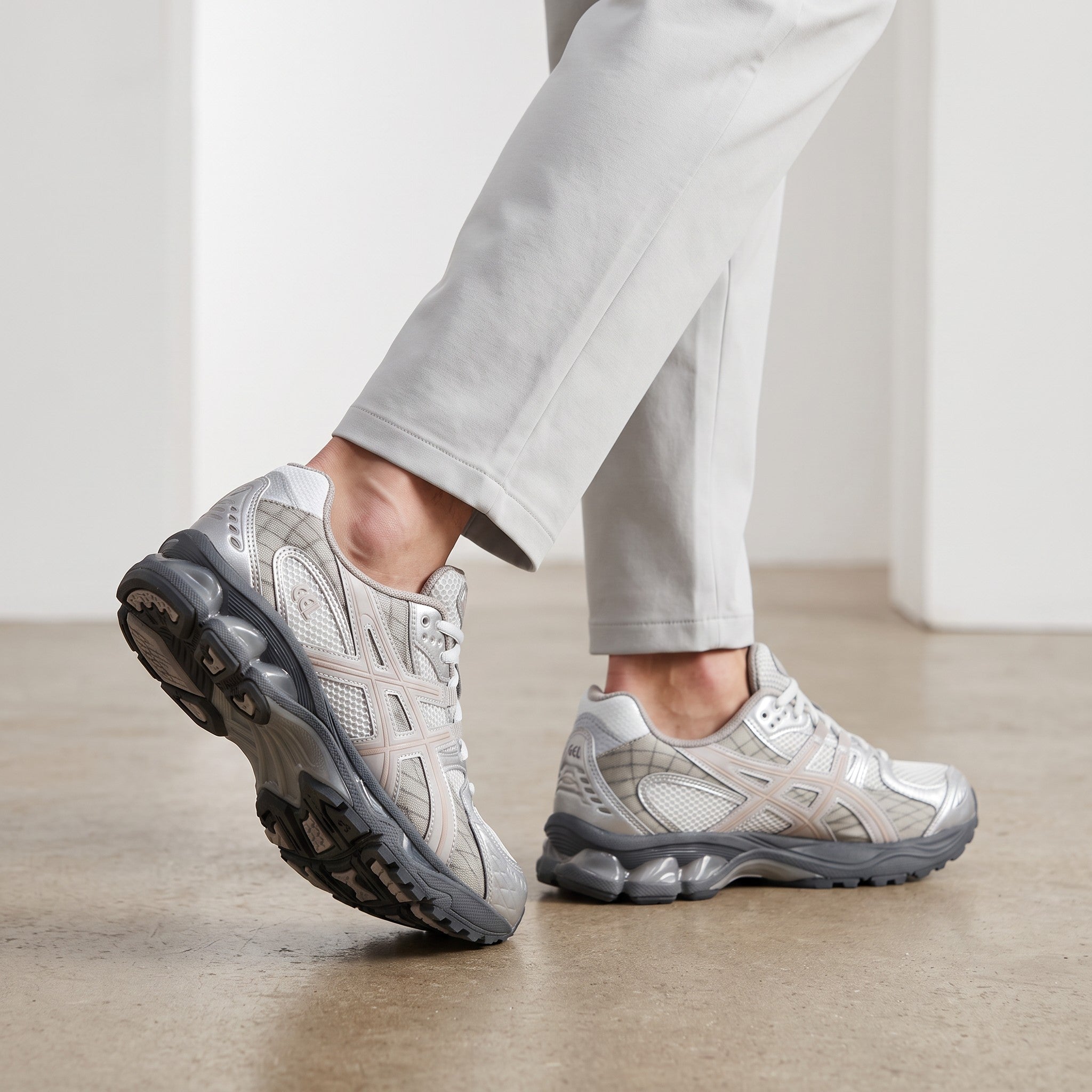 ASICS GEL-NIMBUS™ 10.1 – White / Silver 🤍🩶