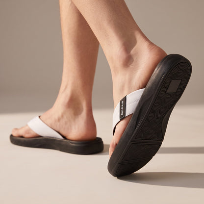 Balmain Logo Flip-Flops – White & Black Comfort 🩴