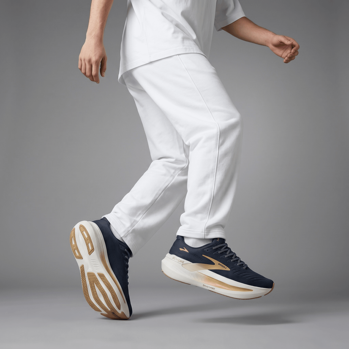 Brooks Running Performance Sneakers — Navy Gold