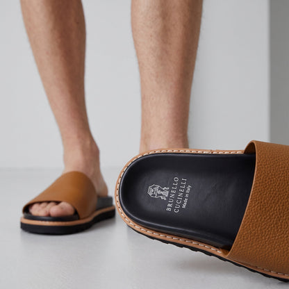 Brunello Cucinelli – Tan Leather Slide 🟫