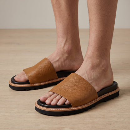 Brunello Cucinelli – Tan Leather Slide 🟫