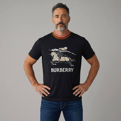 Burberry Equestrian Knight Graphic T-Shirt – Black Heritage Edition 🖤✨