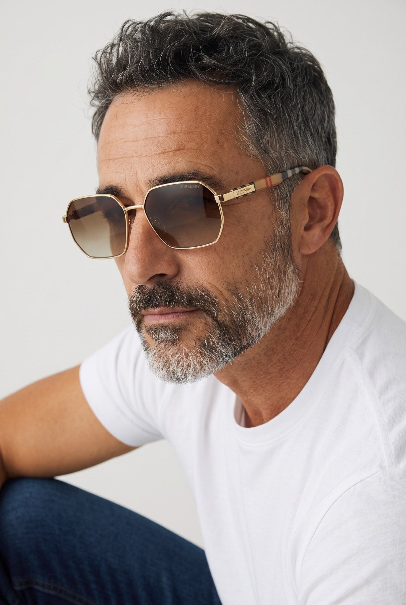 Burberry Sunglasses – Gold Frame Brown Gradient 🕶️