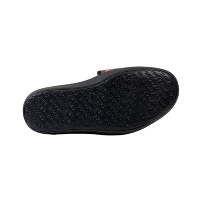 ✨ Burberry x Goodyear Check Slides – Luxury Comfort Meets Everyday Style