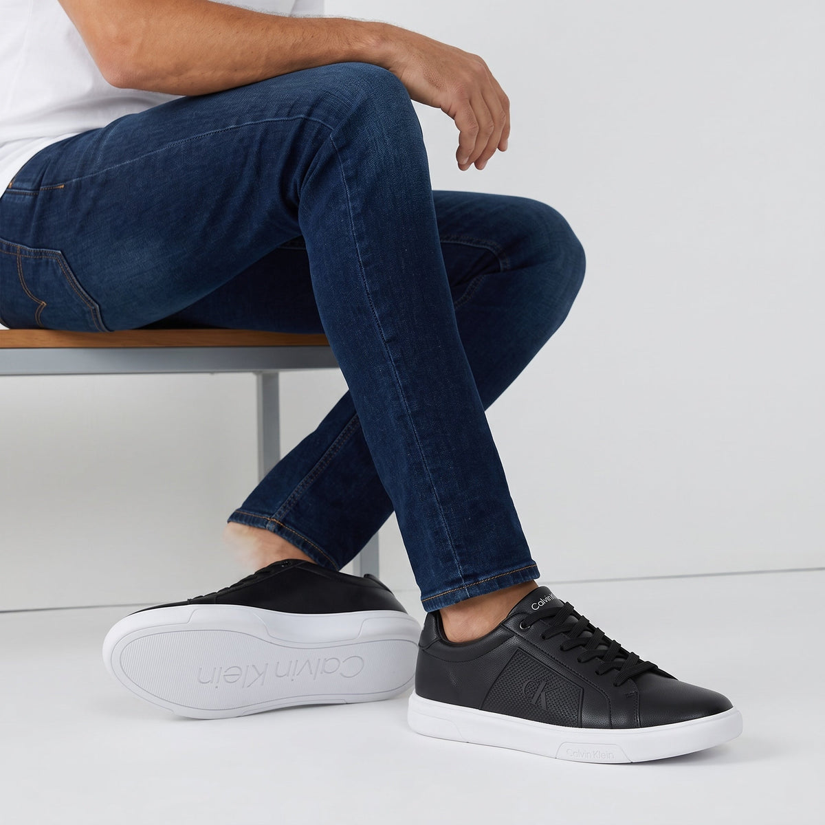 Calvin Klein Trainer Sneakers — Black