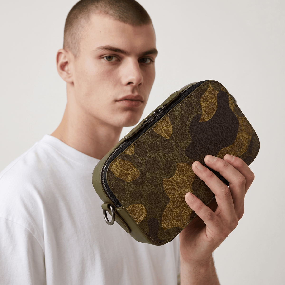 🪖 Coach Charter Crossbody Bag – Camo Signature Canvas