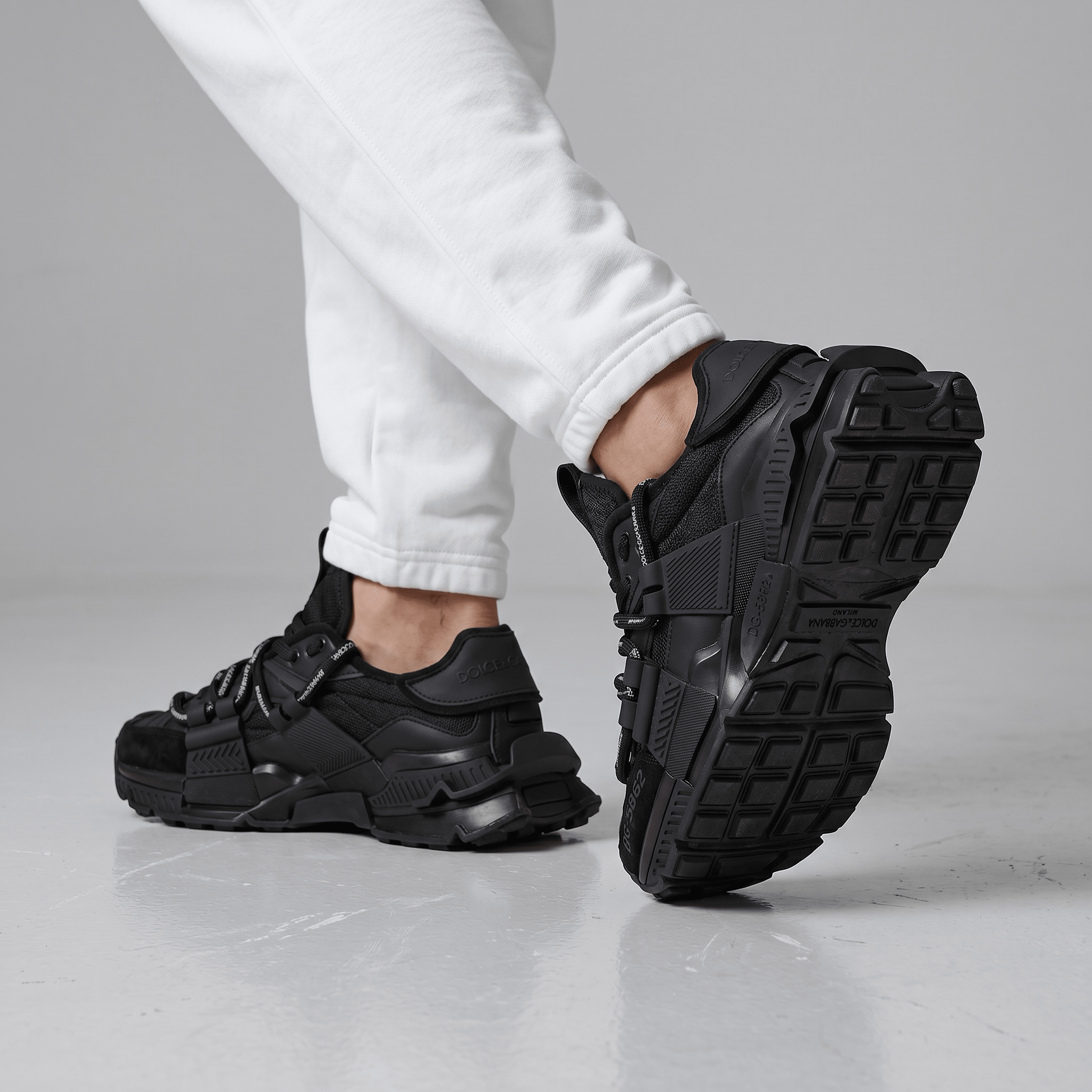 🖤🔥 Dolce & Gabbana DG-S862 Tactical Luxury Sneakers – Triple Black Edition 👟⚡