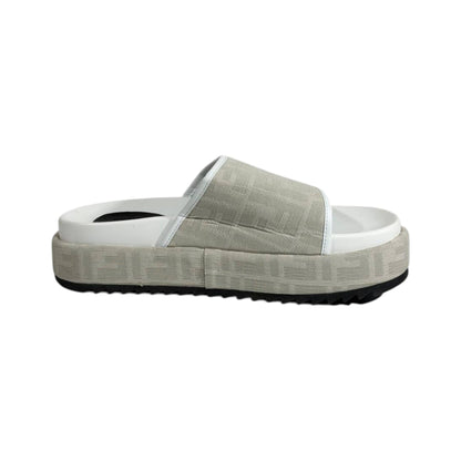 Fendi Ivory Platform Slides – Luxe Monogram Comfort Sandals 🤍✨